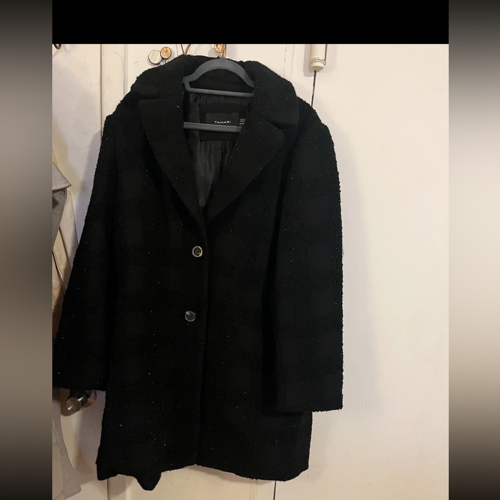 Tahari Womens Lurex Plaid Walker Coat
Black Wool
- never used